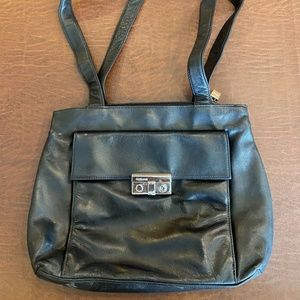 Perlina Black Leather Shoulder Bag